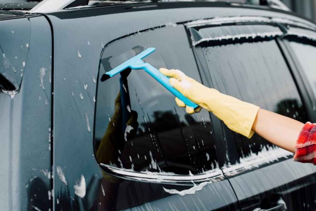 Come lavare correttamente l'automobile