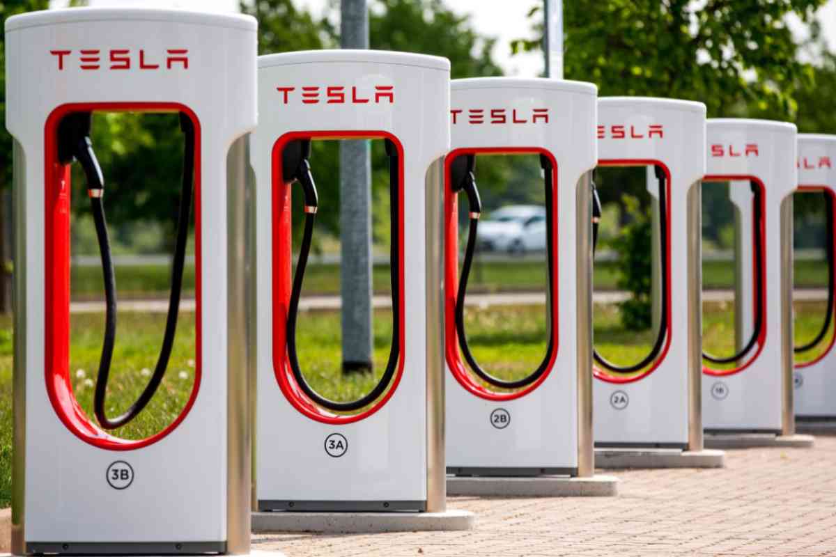 Cambia tutto per le ricariche Tesla