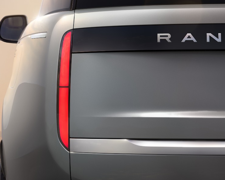 Range Rover elettrica 2024 modello innovativo