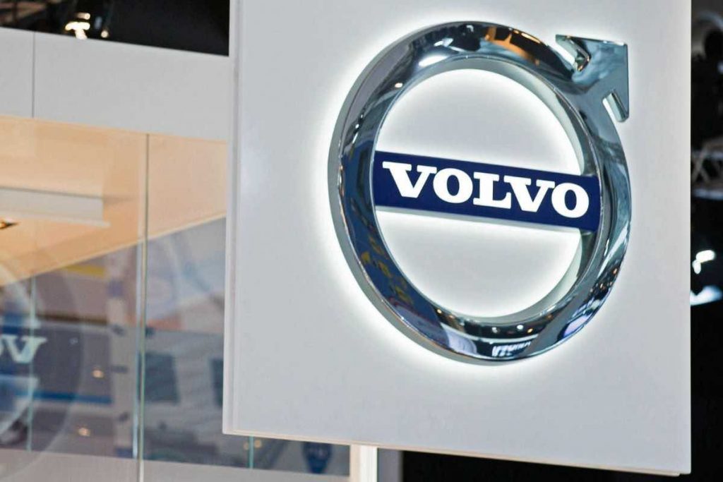Volvo presenta un nuovo modello em90