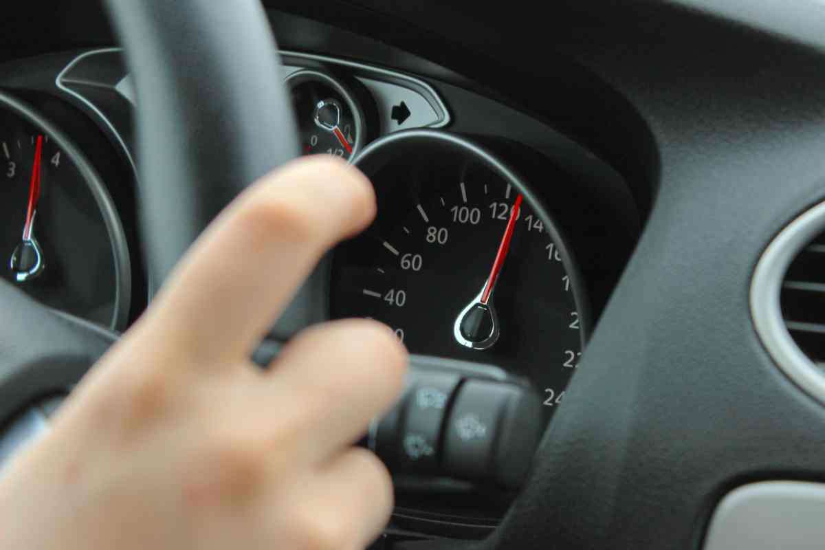 Come evitare una multa: i limiti di velocità